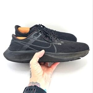 Nike | Air Zoom Pegasus 'Triple Black' sporty activewear sneakers | MENS 11.5